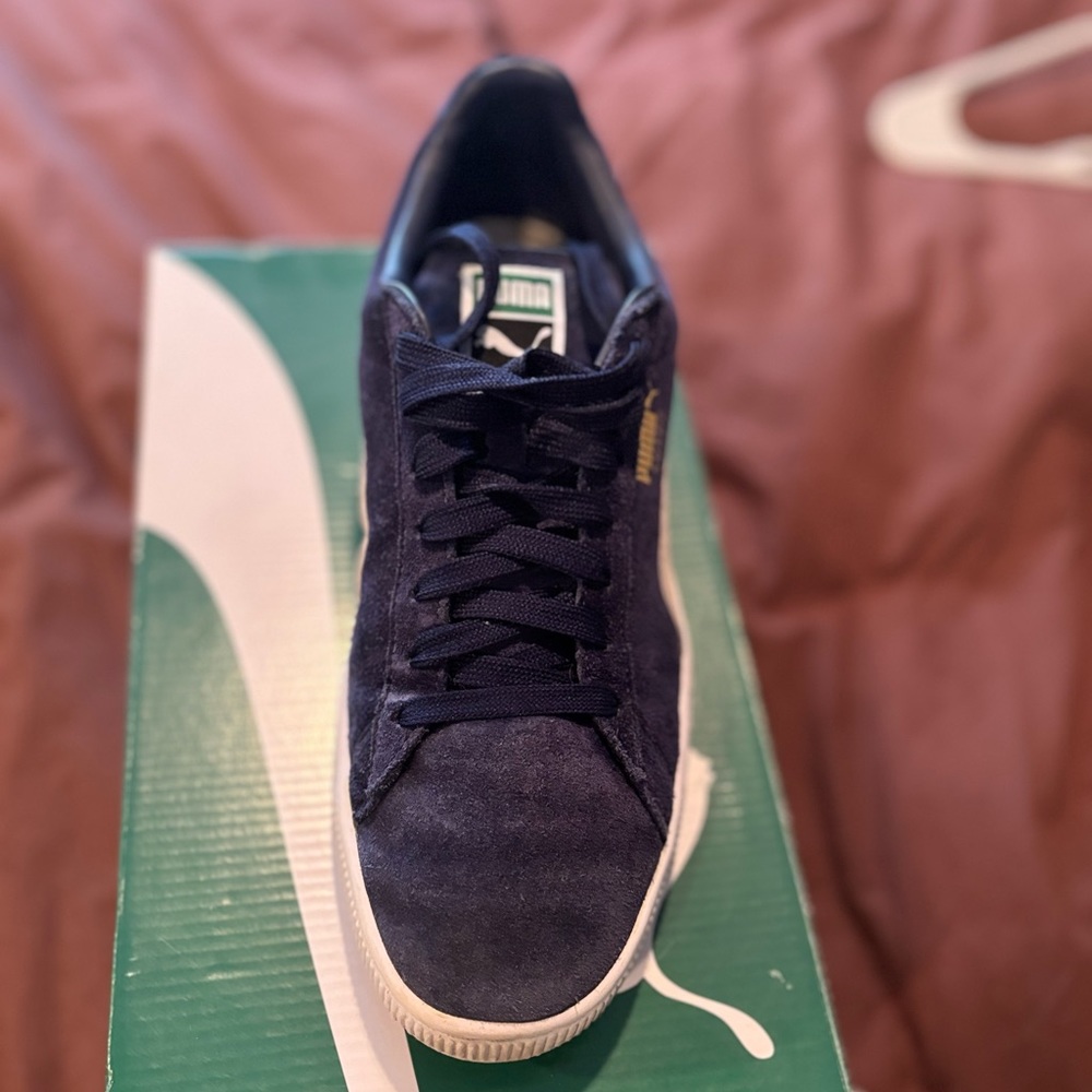 Puma suede classic  men’s 11 Peacoat (navy)
